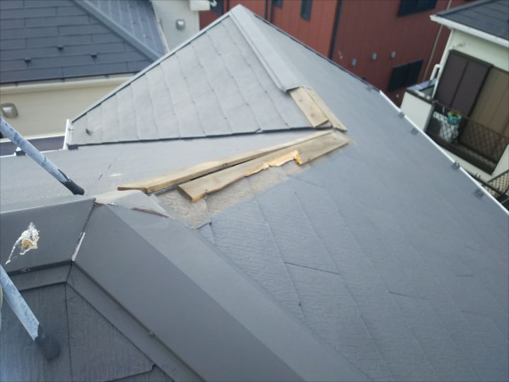 棟板金が飛散してしまった箇所