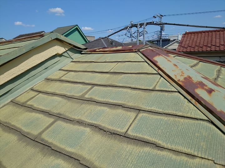 屋根の棟板金の浮きを指摘された