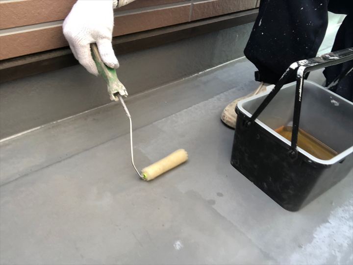 プライマーを塗布