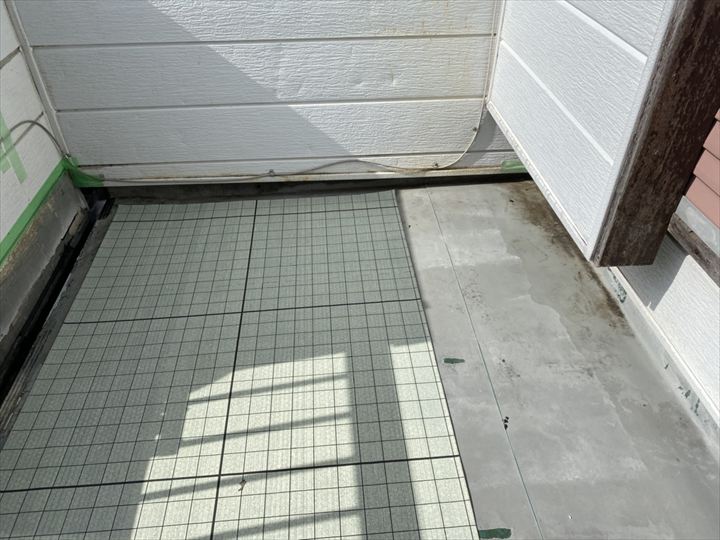 通気緩衝工法のシート敷設