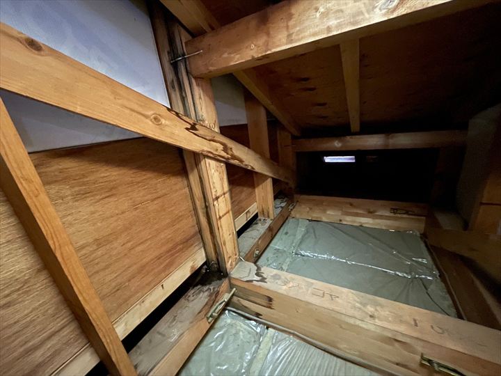 バルコニーの笠木からの雨漏り