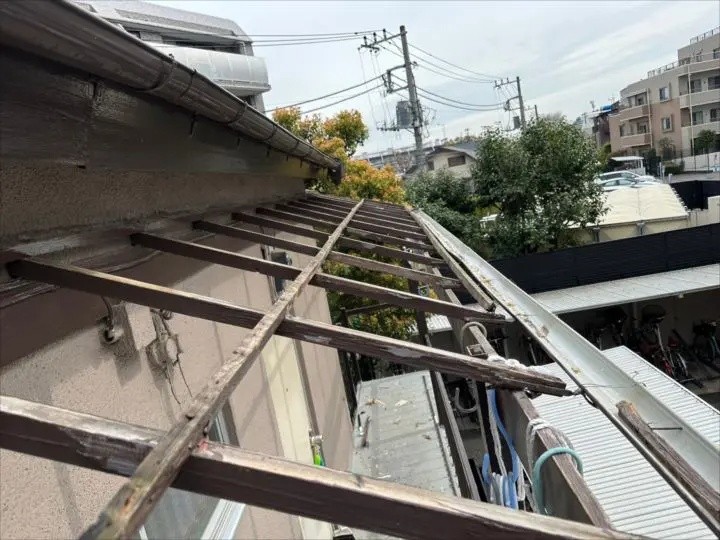 波板撤去後の下地