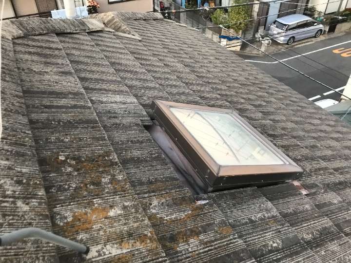 施工前のモニエル瓦屋根