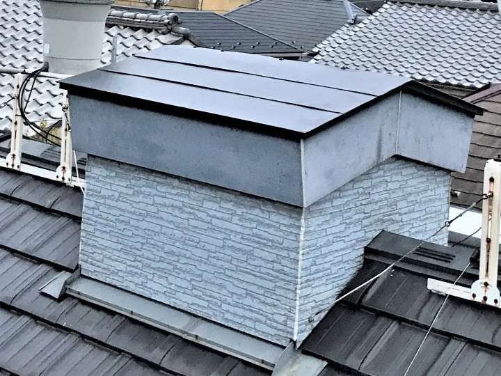 越屋根（トタン屋根）に葺き替え工事を実施したお住まい