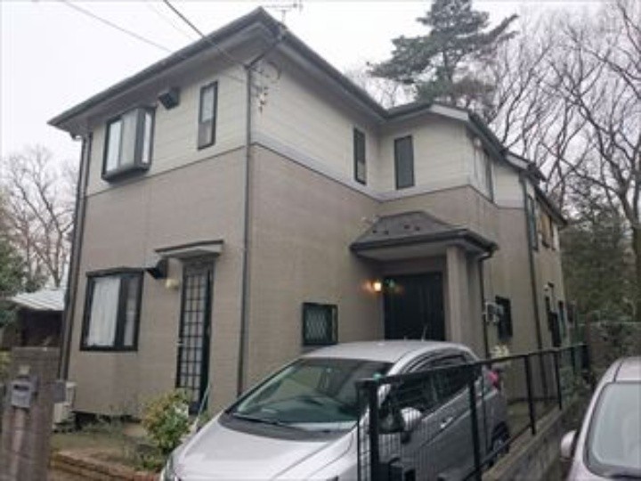 屋根外壁塗装工事前のお住まい