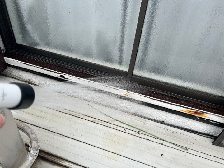 散水試験で雨漏り箇所を特定