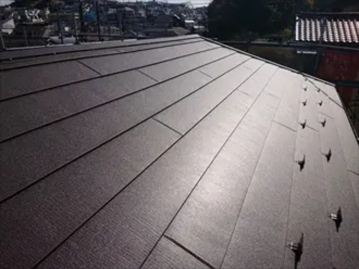 スーパーガルテクト屋根へ葺き替え工事したお住まい