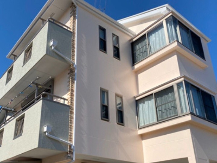 屋根外壁塗装工事後のお住まい