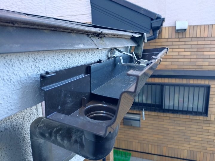 新設した角型雨樋
