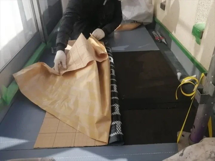 通気緩衝シートを敷設