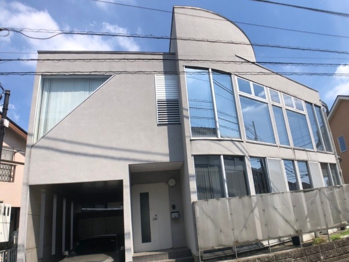 屋根外壁塗装工事前のお住まい