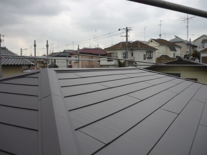 新しい「貫板と棟板金」を設置