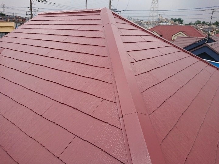 「タフモックを採用した棟板金交換＋サーモアイSiで屋根塗装」を行い耐風性と遮熱性を回復