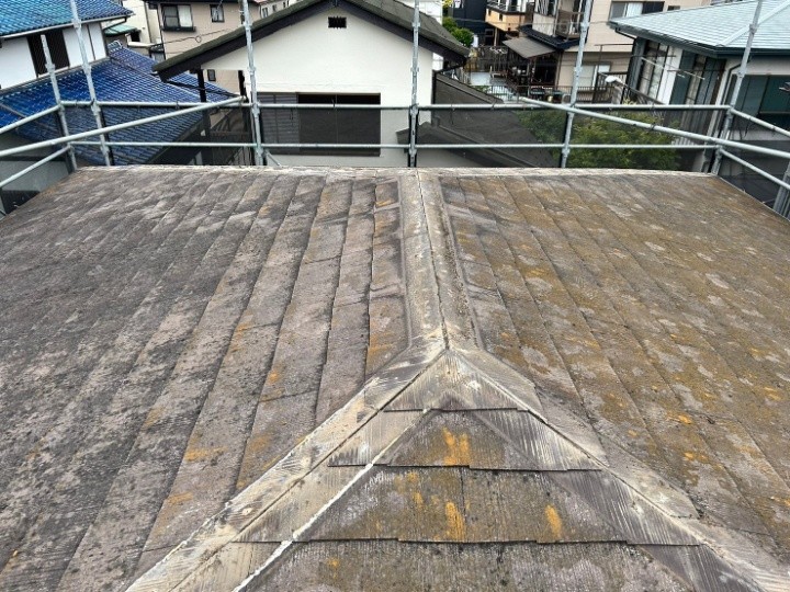 棟板金撤去後の屋根