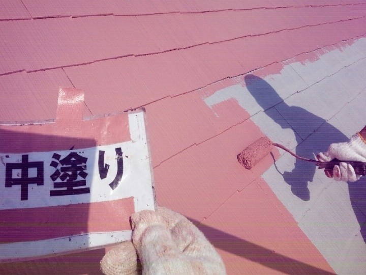 遮熱塗料サーモアイSiで「中塗り」作業