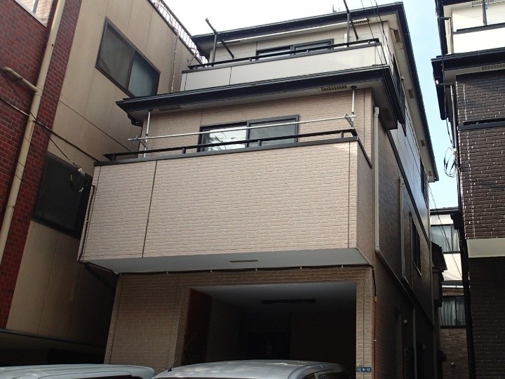 屋根外壁塗装工事する前のお住まい