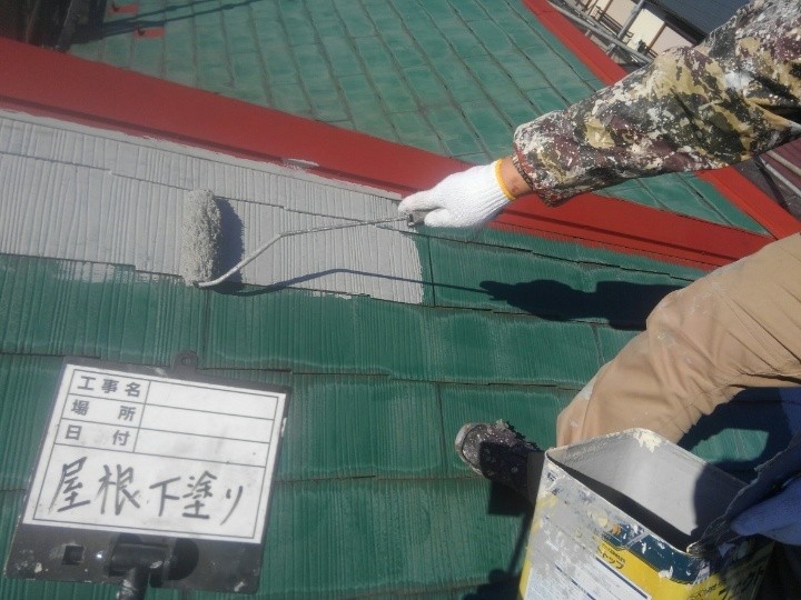 ベスコロフィラーHGで下塗り作業