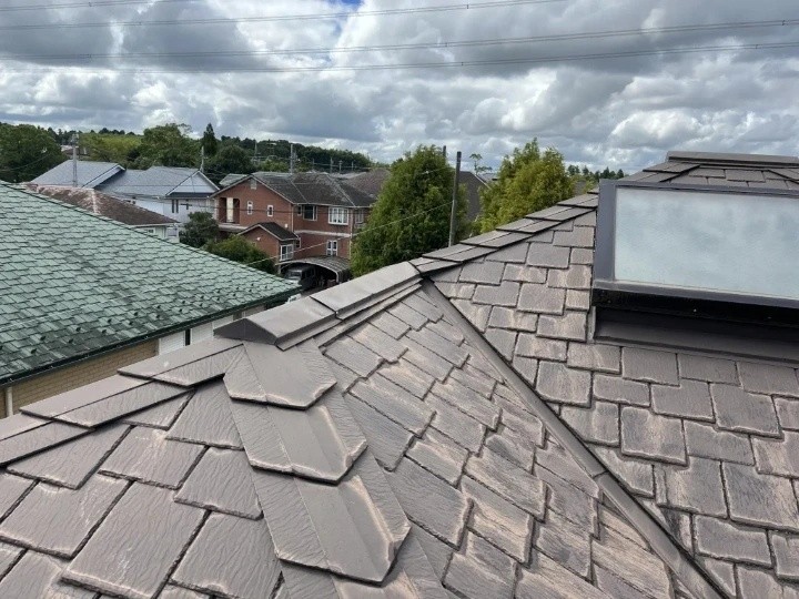 棟板金交換工事前の屋根