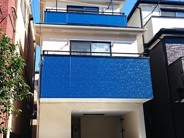 パーフェクトシリーズを用いて屋根外壁塗装工事を施工したお住まい