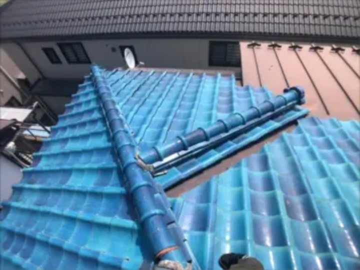 雨漏りした瓦屋根