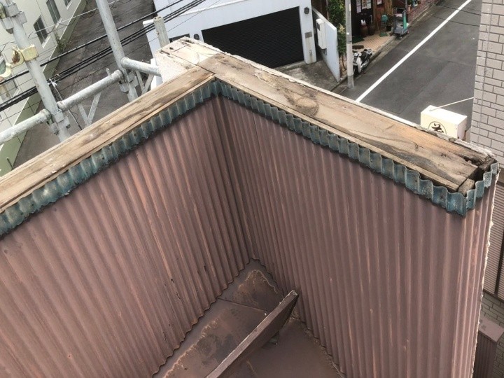 笠木撤去後の傷んだ下地