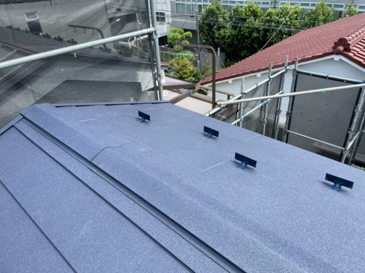 スーパーガルテクトで屋根カバー工事したお住まい