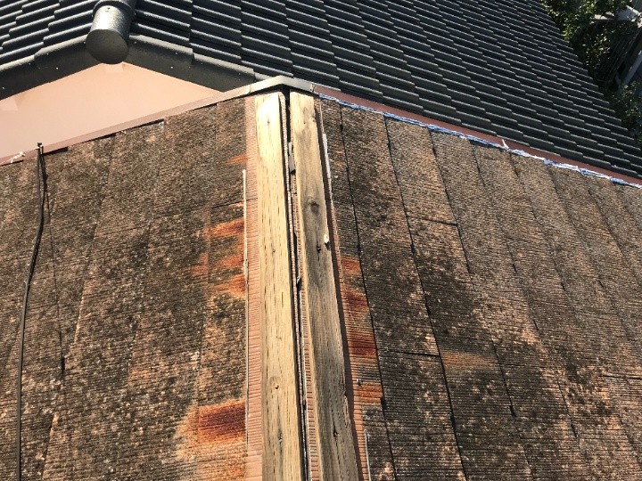 棟板金剥がれと貫板露出
