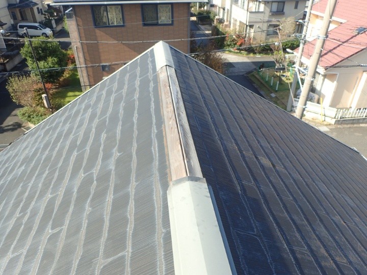 台風被害で飛散した棟板金
