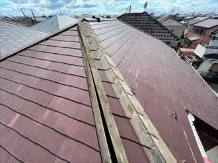 棟板金撤去後の屋根