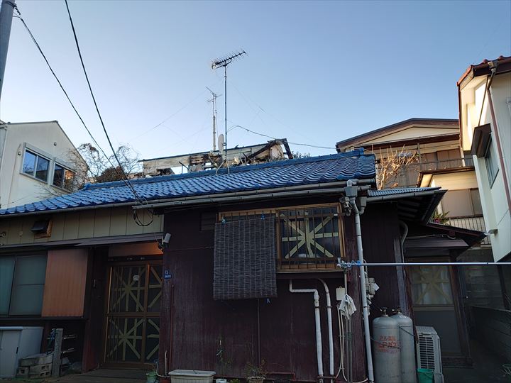 相模原市の瓦屋根全景