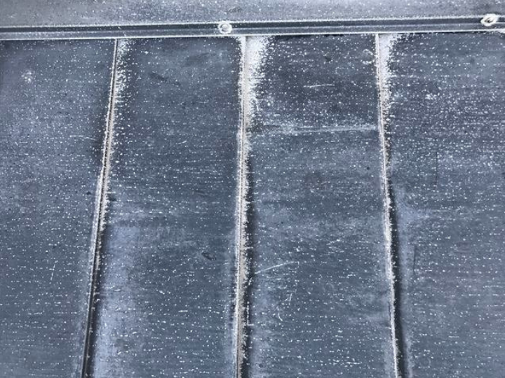 金属屋根の白錆